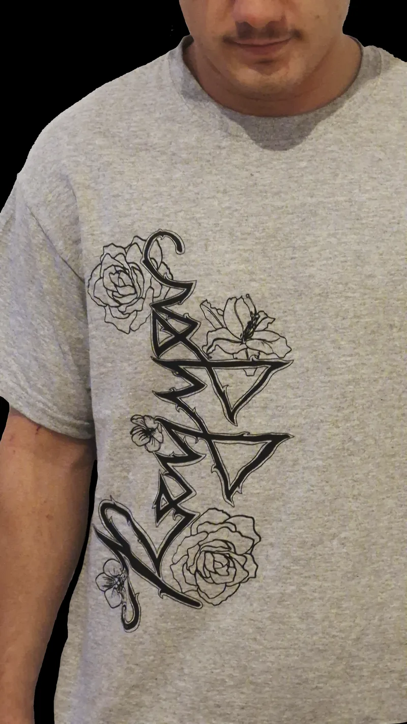 Reyyen — marque fictive — T-shirt